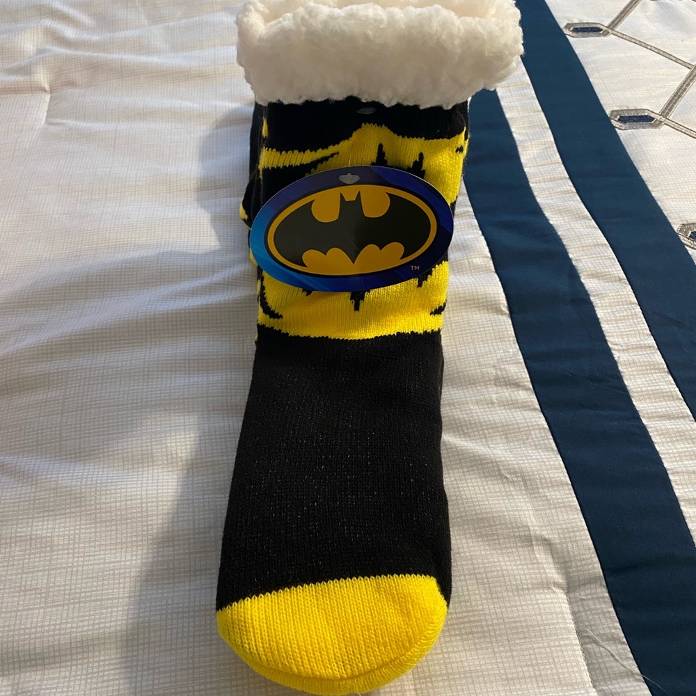 Batman & Seinfeld—3 Sherpa Slipper Sock Bundle - Picture 6 of 11